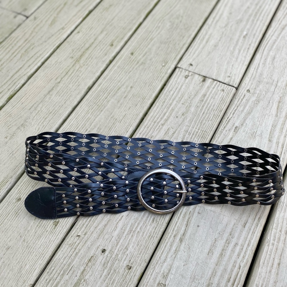 NWOT Black open braided 1.5”W bonded leather belt w/silver grummets L/ X…